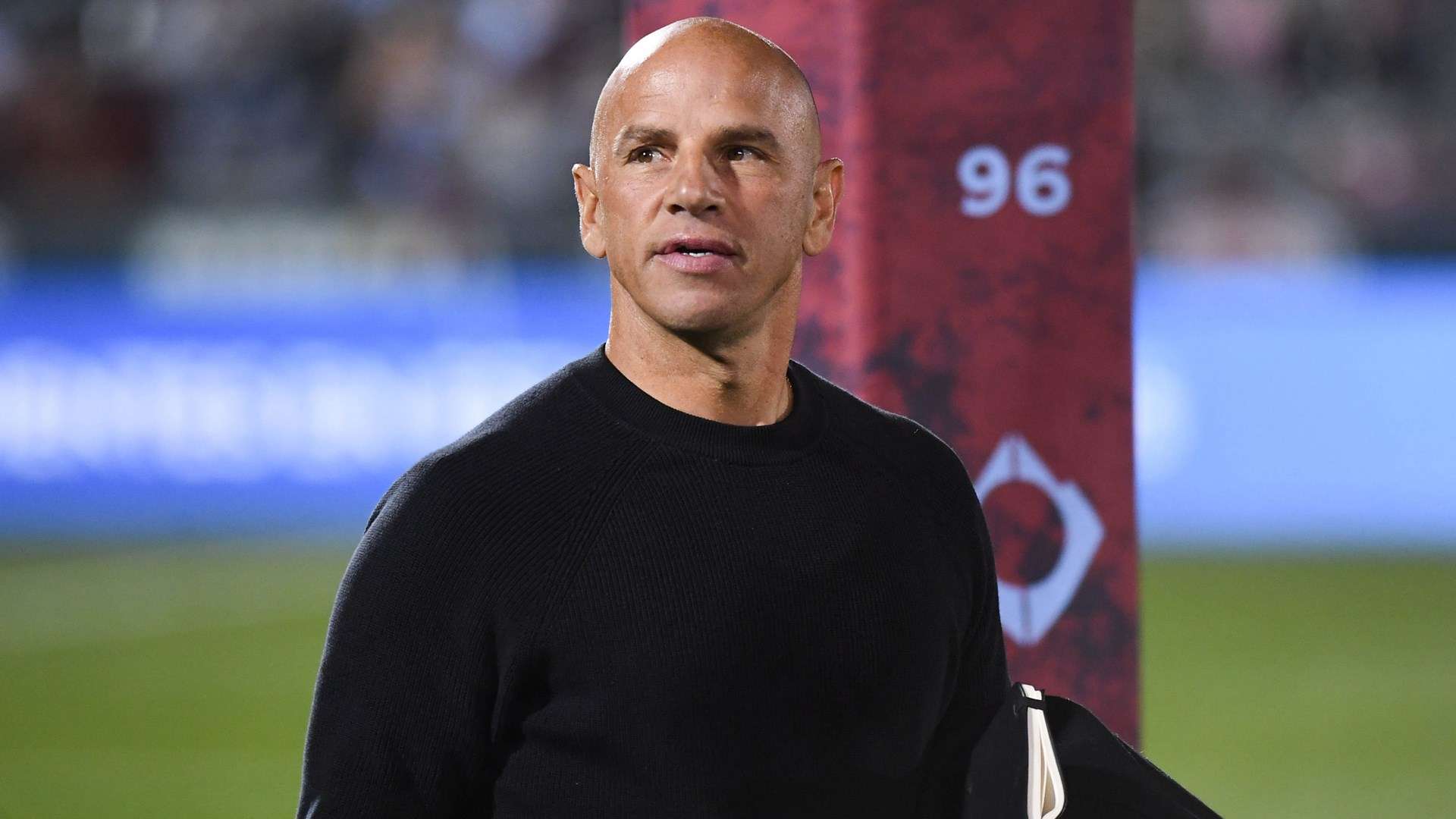 更是对全世 更是对全世